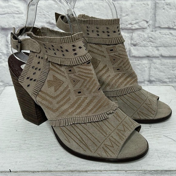 Naughty Monkey Sweet Jackie Aztec Tribal Suede Peep Toe Sandal - Picture 5 of 16